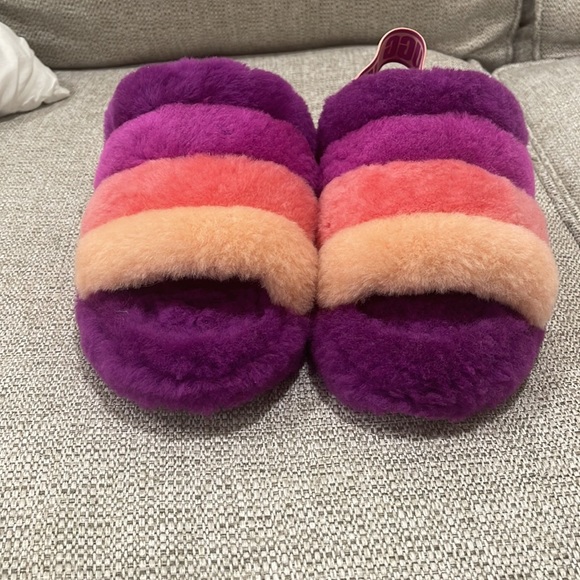 UGG Fluff Yeah Slipper - Picture 2 of 5